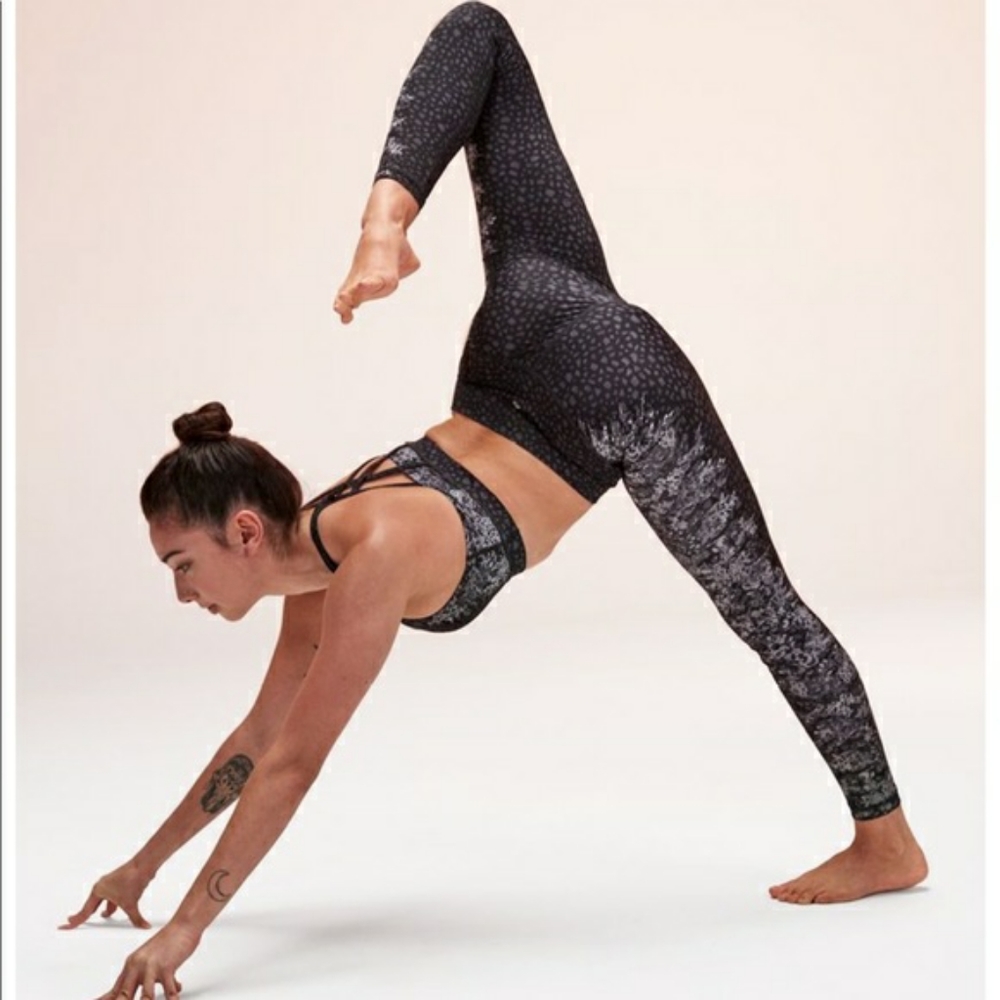 Lululemon lace leggings